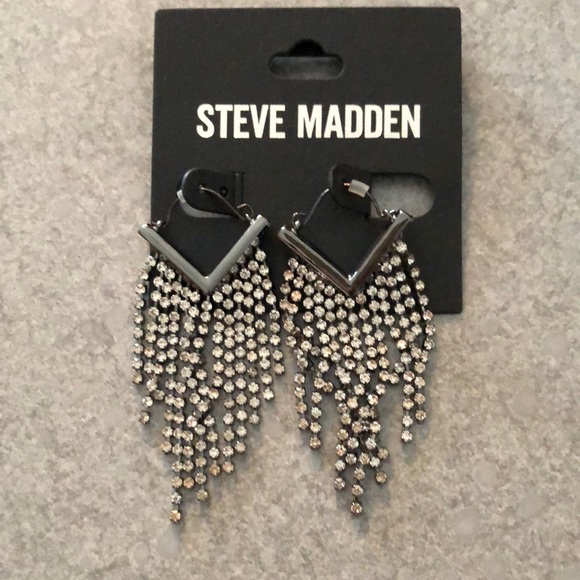 Steve Madden Gunmetal Tone V Drop Earrings With Crystal Fringe Accents NWT - Picture 3 of 10